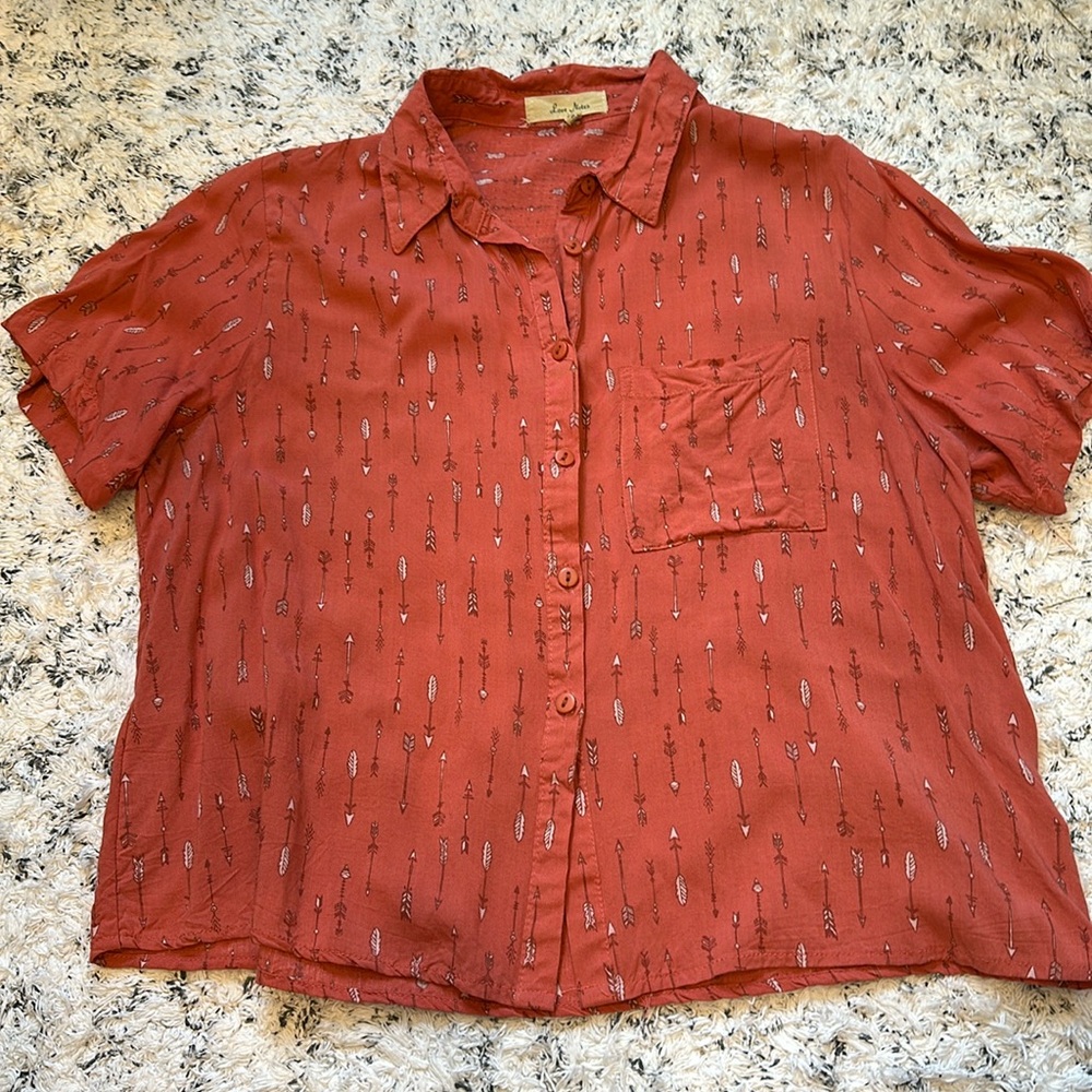 Flowy cropped button up only worn a few times